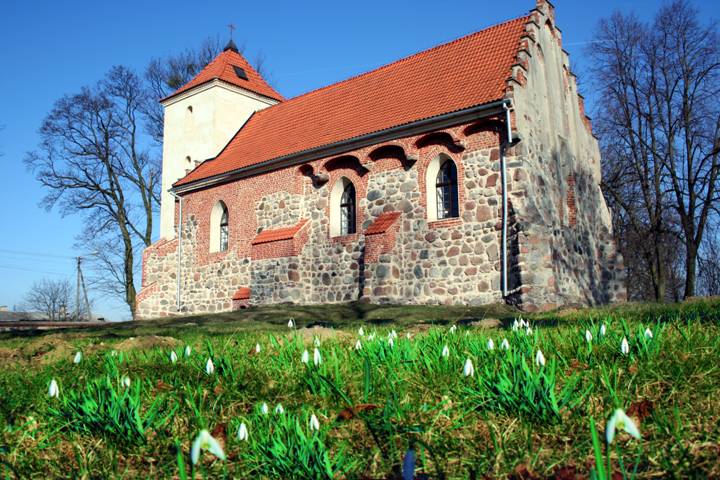 Kości&oacute;ł parafialny w&nbsp;Ryńsku